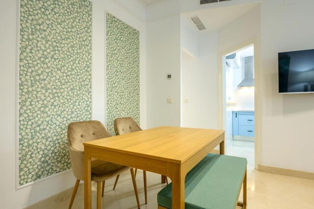 Imperial Central Suite By Valcambre Seville Luaran gambar
